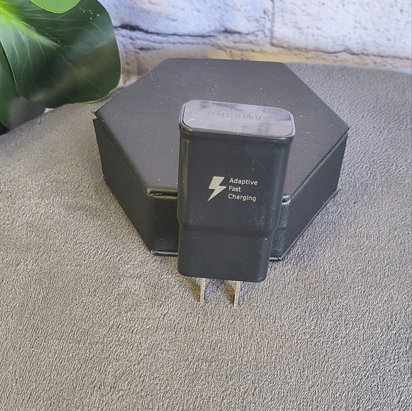 Samsung Black Adaptive Fast Charging Wall Adapter Travel - Picture 1 of 5